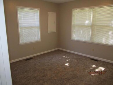 214 Juniper St, Shelbyville, TN 37160 - photo 7