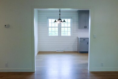 325 N Delaware Ave, Nixa, MO 65714 - photo 5