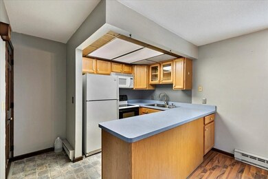 707 Fairway Ave unit 707, Turners Falls, MA 01376 - photo 5