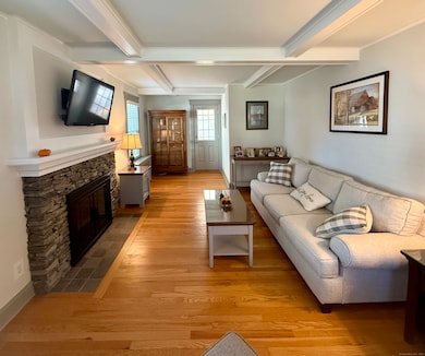 81 Newton St, Stratford, CT 06614 - photo 6