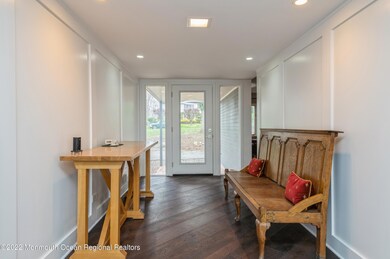 19 W Parkway Place, Holmdel, NJ 07733 - photo 3