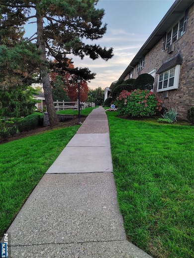 54 E Maple St, Teaneck, NJ 07666 - photo 2