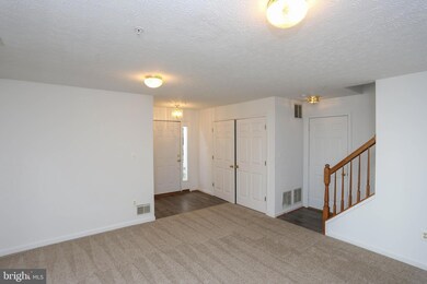 8731 Silent Ct, Odenton, MD 21113 - photo 4