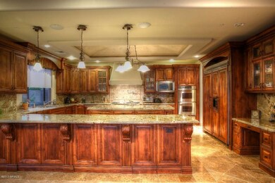 Night-Kitchen