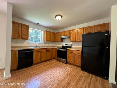 1130 Willow Creek Dr, Kunkletown, PA 18058 - photo 4