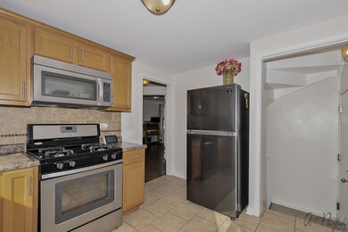 2009 Marshall Pkwy, Waukegan, IL 60085 - photo 3