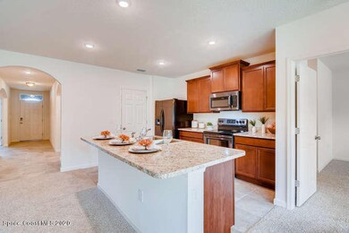 ARIA-small-003-002-Kitchen-666x444-72dpi