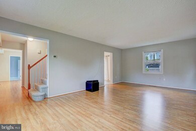 12024 Tulip Grove Dr, Bowie, MD 20715 - photo 7