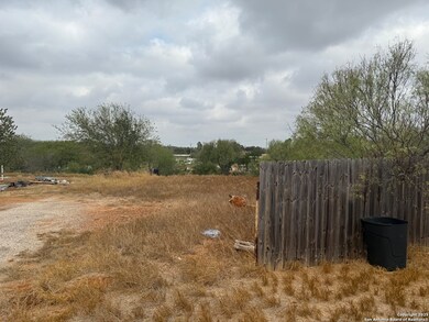 103 S Oleander Ave, Cotulla, TX 78014 - photo 2