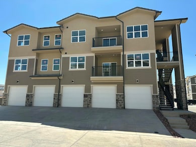 Desert Color Condo Buildin 6 Garage Side