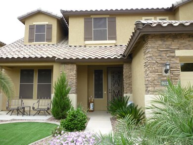 BEAUTIFUL STACKED STONE ACCENTS