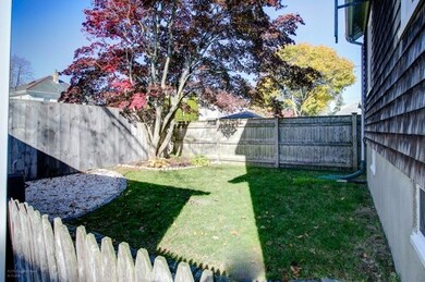 27 Vaughan Ave, Newport, RI 02840 - photo 7