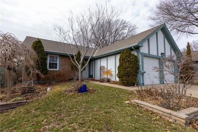 7216 Mastin St, Shawnee, KS 66203 - photo 2