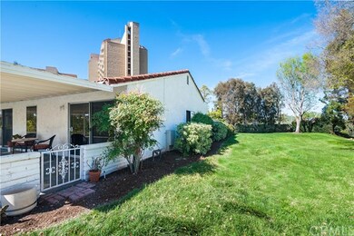 5508 Paseo Del Lago W unit A, Laguna Woods, CA 92637 - photo 3