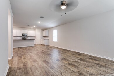 22206 Reading Green Blvd, San Antonio, TX 78261 - photo 7