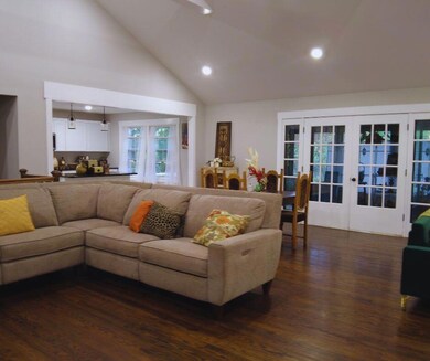 Living Kitchen