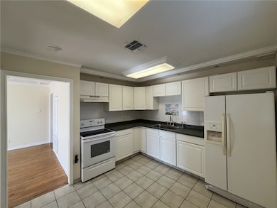 3412 Denver Ave unit A, Corpus Christi, TX 78411 - photo 6