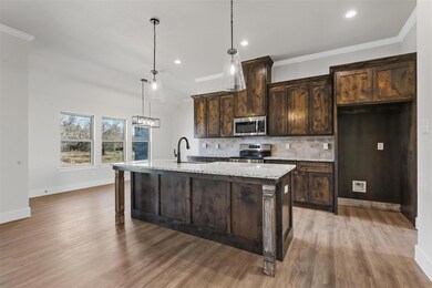 10021 Valley Oak Ct, Springtown, TX 76082 - photo 5