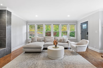 16 Willoughby Rd, Shelton, CT 06484 - photo 2