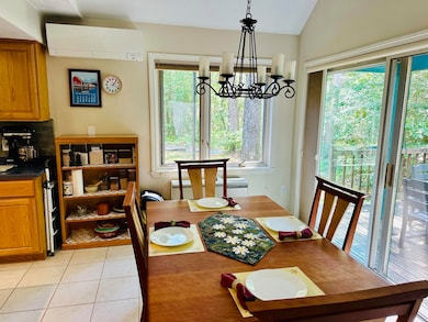 whispering sands dining room 1