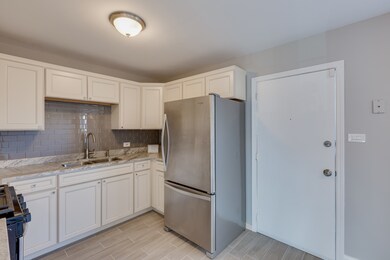 3412 Chambord Ln, Hazel Crest, IL 60429 - photo 3