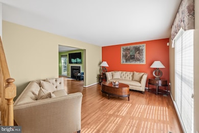 112 Farmbrook Ln, Hanover, MD 21076 - photo 3