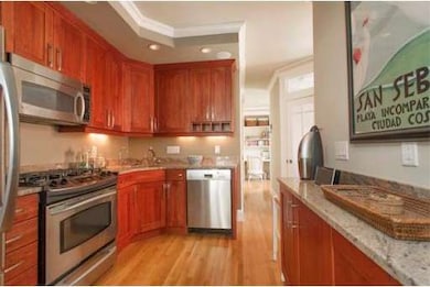 250 Commonwealth Ave unit 16, Boston, MA 02116 - photo 3