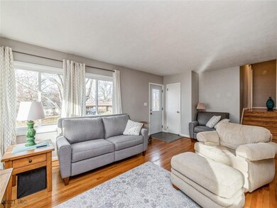 1023 64th St, Windsor Heights, IA 50324 - photo 4