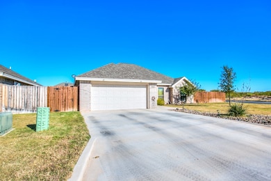 1902 Case Ave, San Angelo, TX 76904 - photo 3