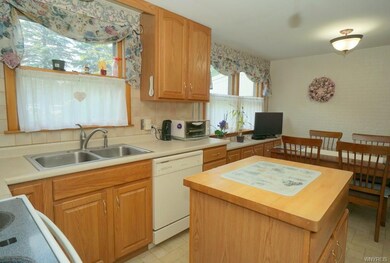 54 Dale Dr, North Tonawanda, NY 14120 - photo 6