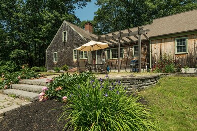 40 Houde Exterior Patio 2