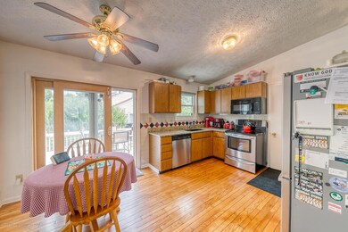 5827 Laporte Dr, Lansing, MI 48911 - photo 7