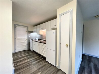 23 Burlington St unit 4, Woburn, MA 01801 - photo 2