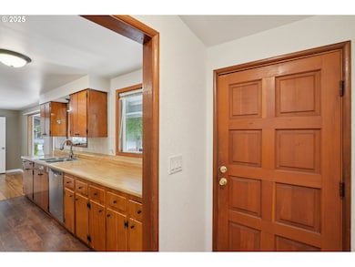 5411 SE Cesar e Chavez Blvd, Portland, OR 97202 - photo 7