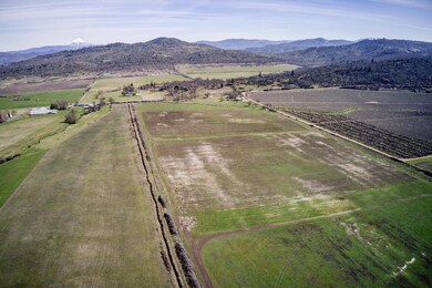 TL2700 Mcloughlin Dr, Central Point, OR 97502 - photo 3