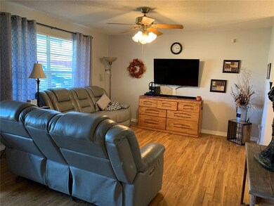 5460 Genevieve Cir, Zephyrhills, FL 33542 - photo 4