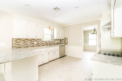 12502 S 12th St, Jenks, OK 74037 - photo 5