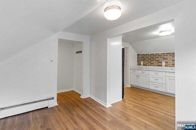 154 Oakwood Ave unit 3, North Haledon, NJ 07508 - photo 6