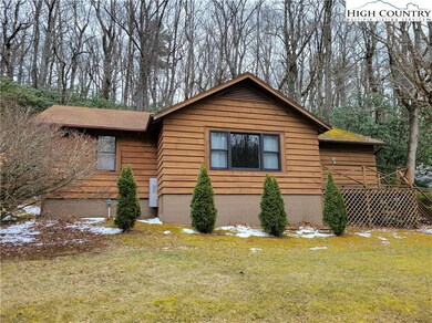 743 Edmisten Rd, Blowing Rock, NC 28605 - photo 2