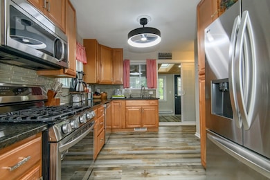 161 Ormsby St, Pewaukee, WI 53072 - photo 2