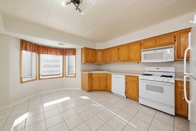 6211 W 94th St unit 2SE, Oak Lawn, IL 60453 - photo 4