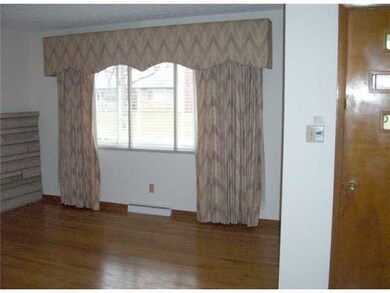 1116 Saint Cecelia Dr, Columbus, OH 43204 - photo 5