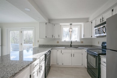 179 Oak Hill Rd, Weare, NH 03281 - photo 5