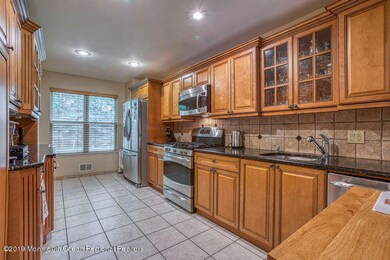 12 Atrium Way Manalapan-small-006-23-Kit