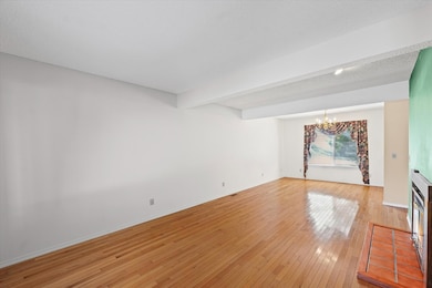 2113 Sunview Dr, Champaign, IL 61821 - photo 6