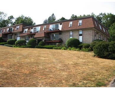 6 Williamsburg Ct unit 3, Shrewsbury, MA 01545 - photo 2