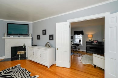 726 W 9th St S, Newton, IA 50208 - photo 3