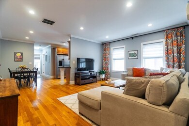 27 Robbins St unit 3, Waltham, MA 02453 - photo 3