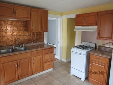 8 Butman St, Beverly, MA 01915 - photo 6