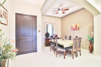 904 S Flag St unit 52, Pharr, TX 78577 - photo 2